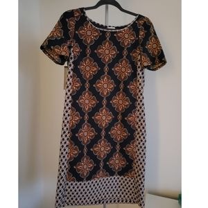 The Limited Scarf Pattern Shift Dress XS